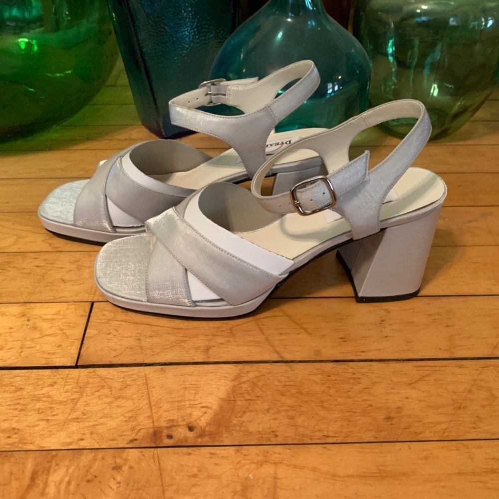 Dyeables Josie Silver Starlet Sandal Size 9 1/2